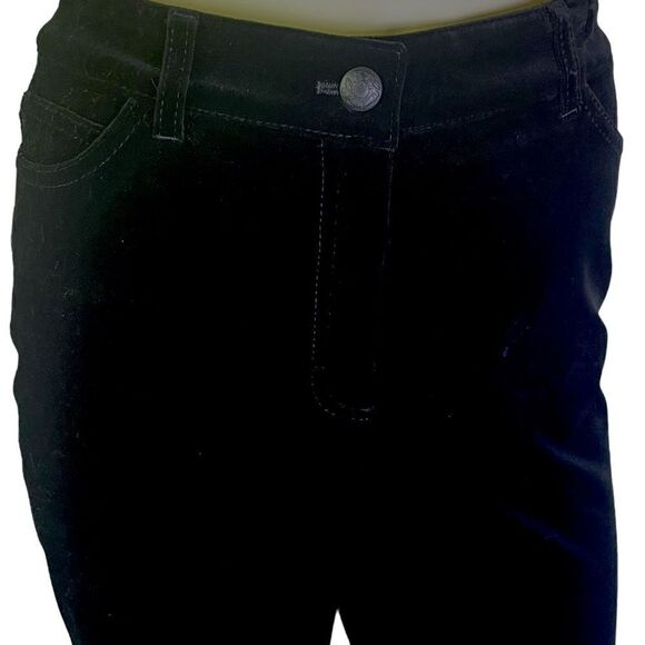 Impeccable Escada Black Velvet In Traditional Jean Silhouette Size 44(IT)/14(US) - Picture 3 of 7